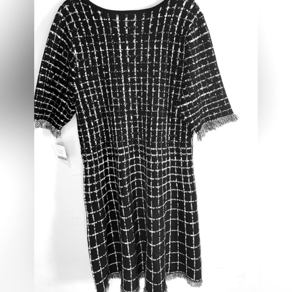 taylor Fringe Hem Windowpane Knit Dress Size 1X Stitch Fix NWT - Picture 2 of 5